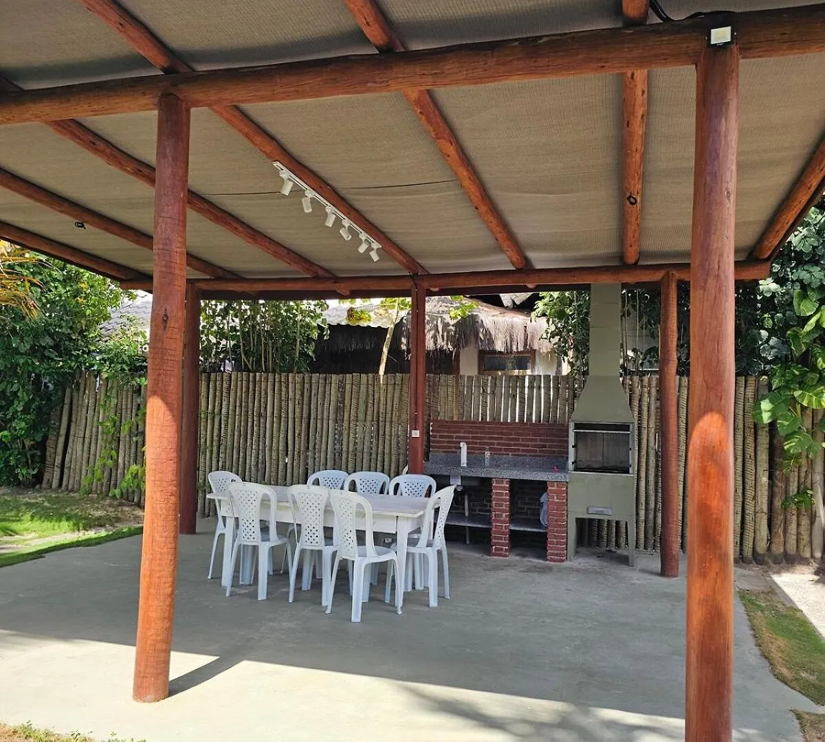 Tatil Evi Belissima Casa 2 Suites Beira Mar Em Condominio Com Piscina, Pe Na Areia Porto Seguro