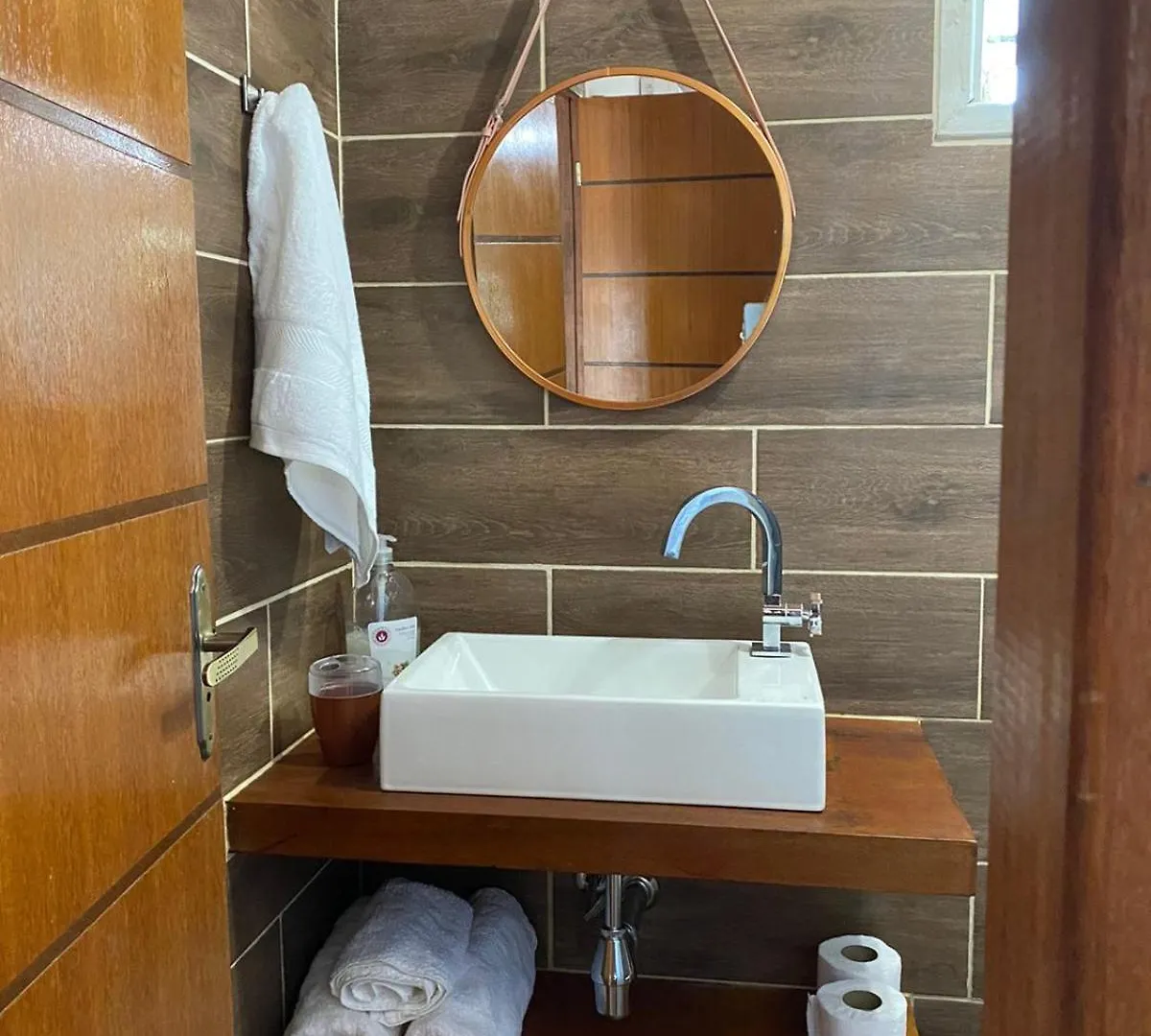 Belissima Casa 2 Suites Beira Mar Em Condominio Com Piscina, Pe Na Areia Porto Seguro Tatil Evi